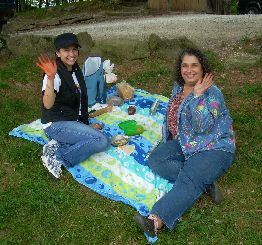 Jenny and her mom running the tie dye area